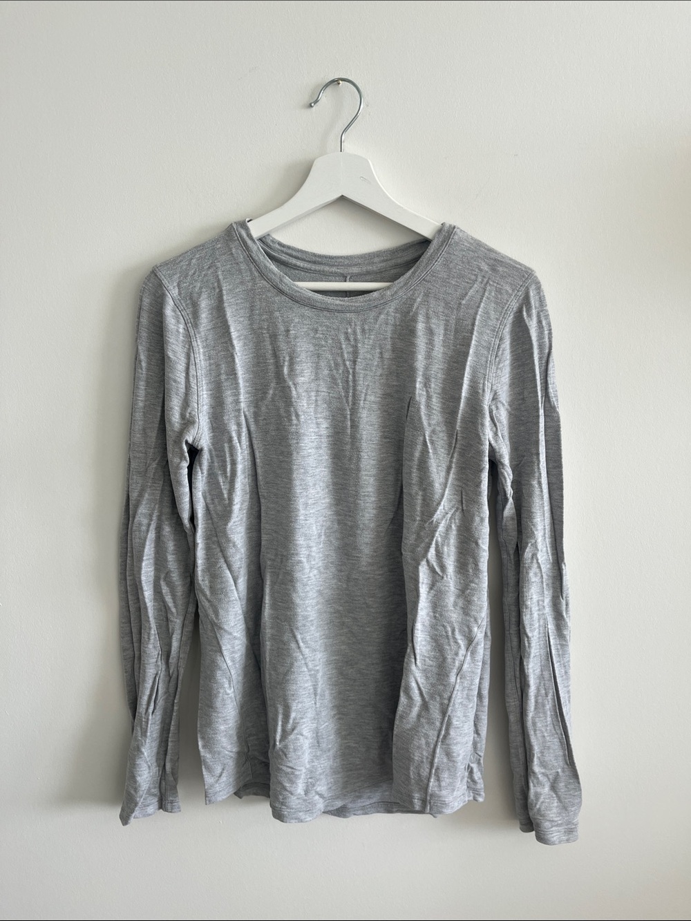 lululemon athletica Women's Long Sleeve Tee in Light Gray